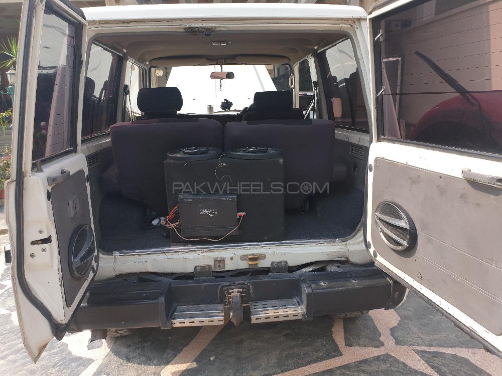 ٹویوٹا لینڈ کروزر 1993 for Sale in پشاور ٹویوٹا لینڈ کروزر 1993 for Sale in پشاور Image-6
