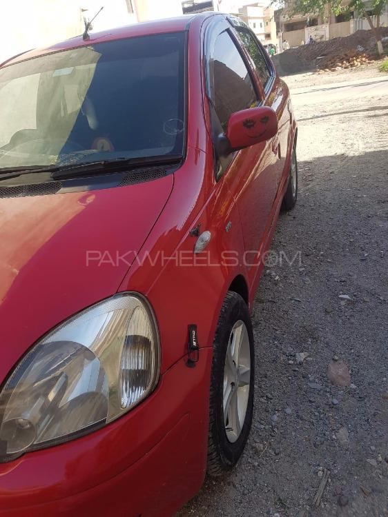 Toyota Vitz 2003 for Sale in Karak Image-1