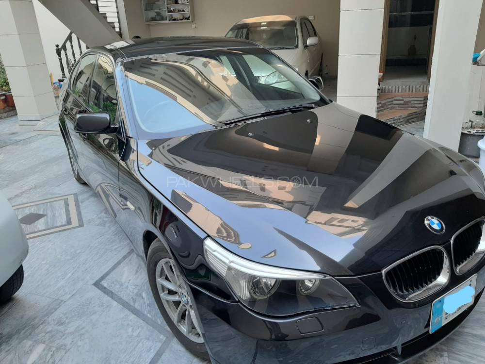 بی ایم ڈبلیو 5 سیریز 2004 for Sale in فیصل آباد بی ایم ڈبلیو 5 سیریز 2004 for Sale in فیصل آباد Image-4