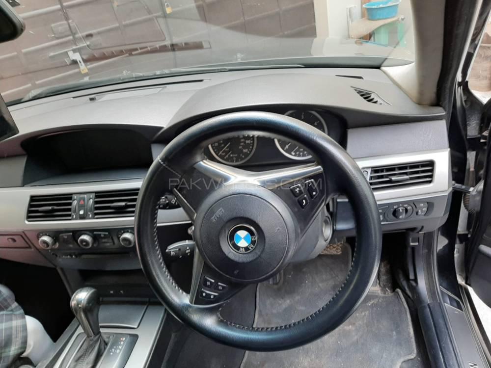 بی ایم ڈبلیو 5 سیریز 2004 for Sale in فیصل آباد بی ایم ڈبلیو 5 سیریز 2004 for Sale in فیصل آباد Image-12
