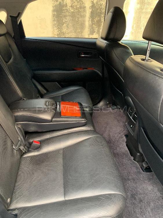 Lexus RX Series 2009 for Sale in Lahore Lexus RX Series 2009 for Sale in Lahore Image-11