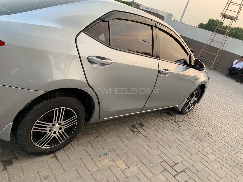 Toyota Corolla 2015 for Sale in Sialkot Toyota Corolla 2015 for Sale in Sialkot Image-9