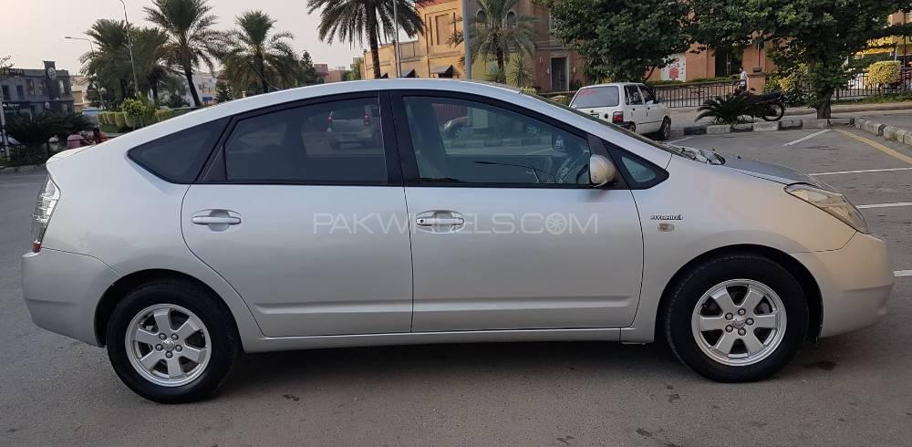 Toyota Prius 2010 for Sale in Islamabad Toyota Prius 2010 for Sale in Islamabad Image-4
