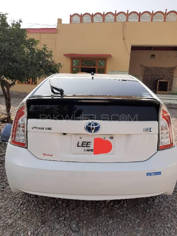Toyota Prius 2015 for Sale in Peshawar Toyota Prius 2015 for Sale in Peshawar Image-11