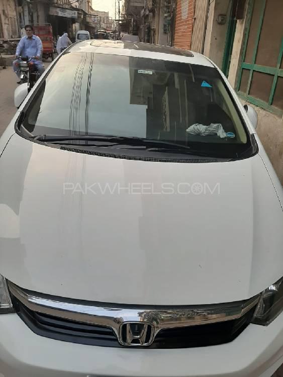 Honda Civic 2015 for Sale in Sialkot Honda Civic 2015 for Sale in Sialkot Image-4