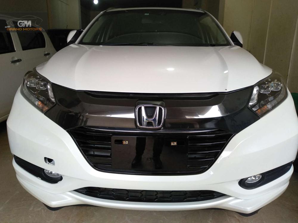 Honda Vezel 2015 for Sale in Karachi Honda Vezel 2015 for Sale in Karachi Image-2