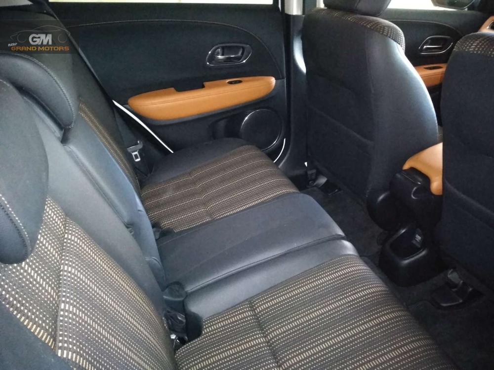 Honda Vezel 2015 for Sale in Karachi Honda Vezel 2015 for Sale in Karachi Image-11