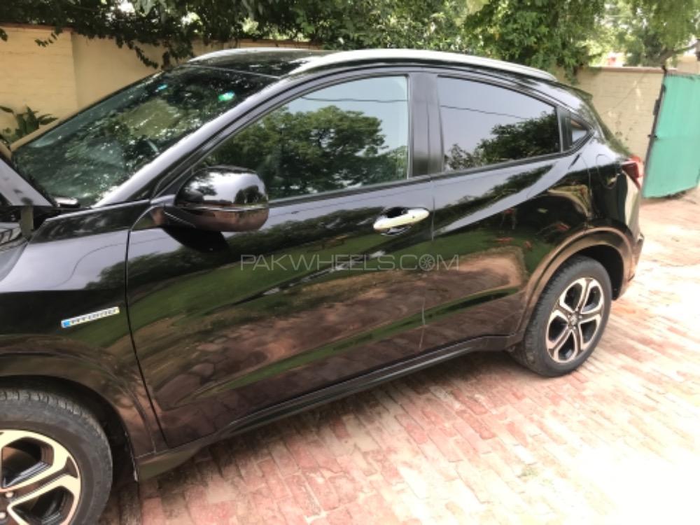 Honda Vezel 2016 for Sale in Rawalpindi Honda Vezel 2016 for Sale in Rawalpindi Image-13