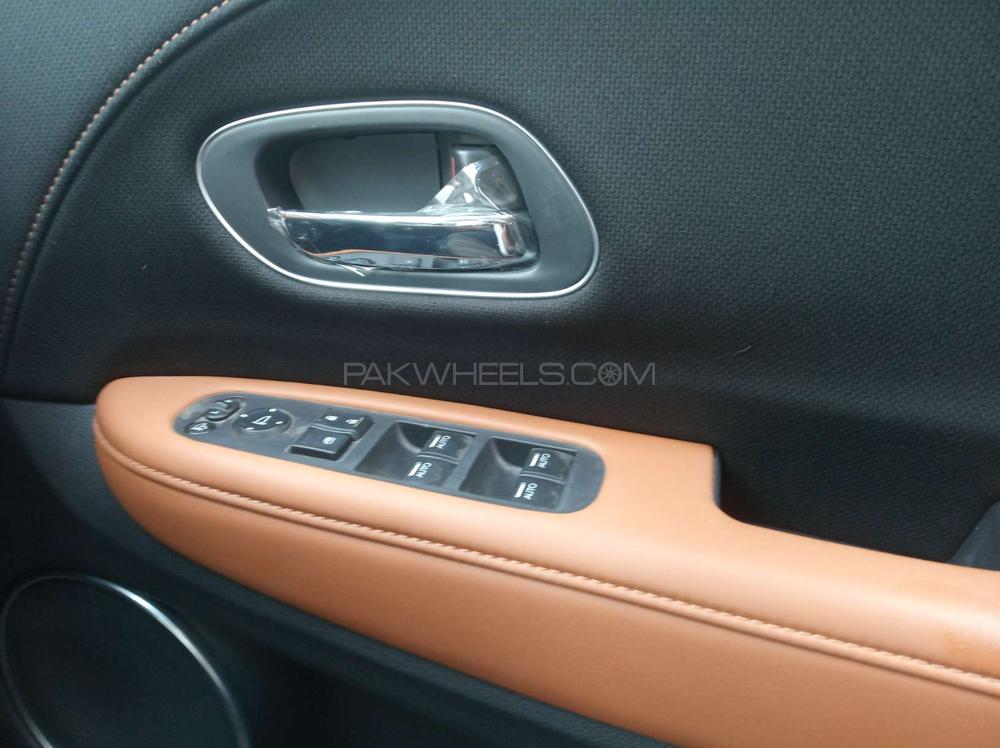 Honda Vezel 2017 for Sale in Karachi Honda Vezel 2017 for Sale in Karachi Image-8