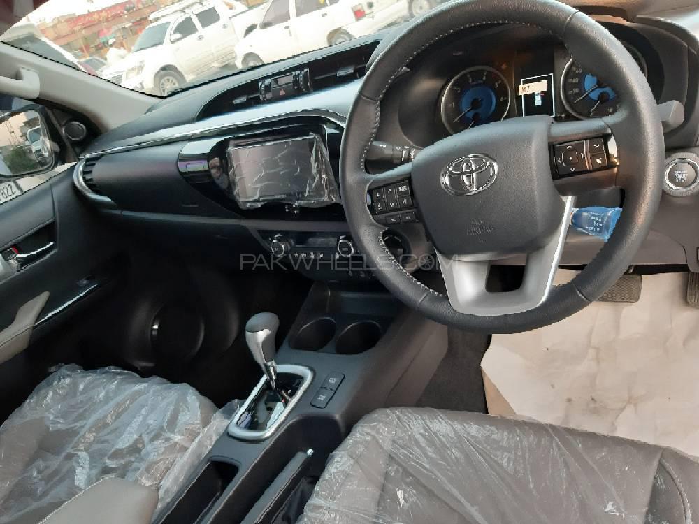 Toyota Hilux 2019 for Sale in Peshawar Toyota Hilux 2019 for Sale in Peshawar Image-4