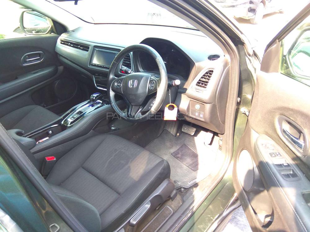 Honda Vezel 2014 for Sale in Lahore Honda Vezel 2014 for Sale in Lahore Image-5