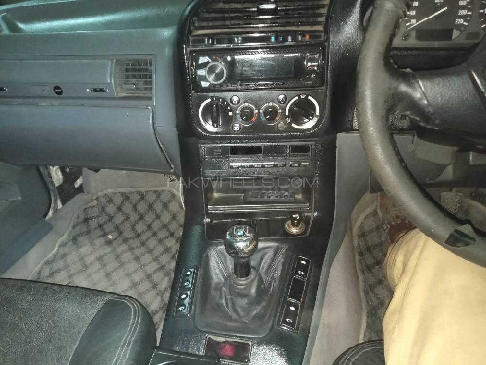 BMW 3 Series 1996 for Sale in Karachi BMW 3 Series 1996 for Sale in Karachi Image-5