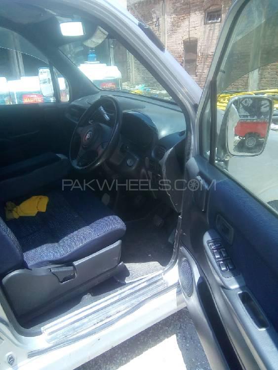 Daihatsu Move 2001 for Sale in Lahore Daihatsu Move 2001 for Sale in Lahore Image-9