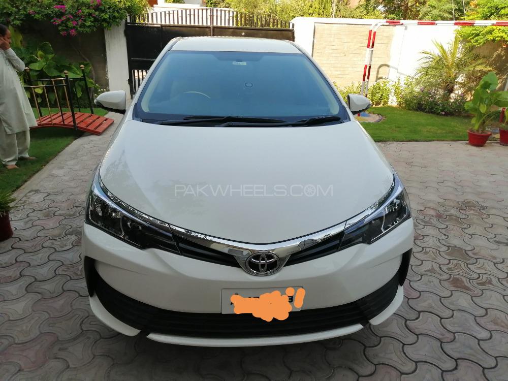 Toyota Corolla 2019 for Sale in Peshawar Image-1