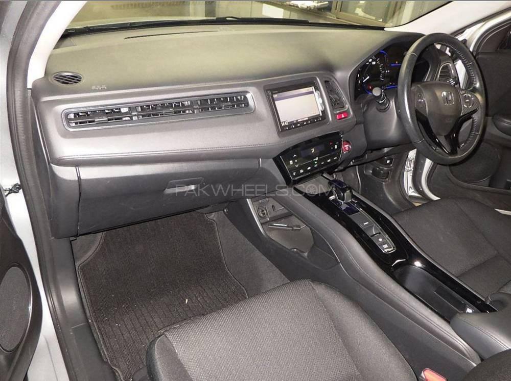 Honda Vezel 2014 for Sale in Rawalpindi Honda Vezel 2014 for Sale in Rawalpindi Image-3