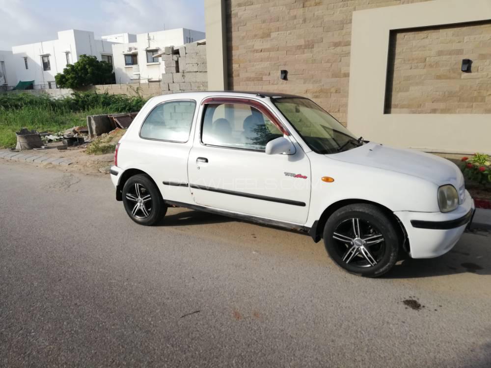 Nissan March 2001 for Sale in Karachi Image-1