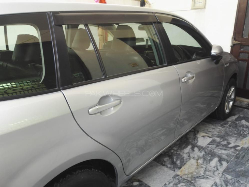 Toyota Corolla Fielder 2014 for Sale in Taxila Toyota Corolla Fielder 2014 for Sale in Taxila Image-2