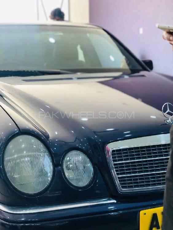 مرسڈیز بینز ای کلاس 1996 for Sale in ایبٹ آباد مرسڈیز بینز ای کلاس 1996 for Sale in ایبٹ آباد Image-2