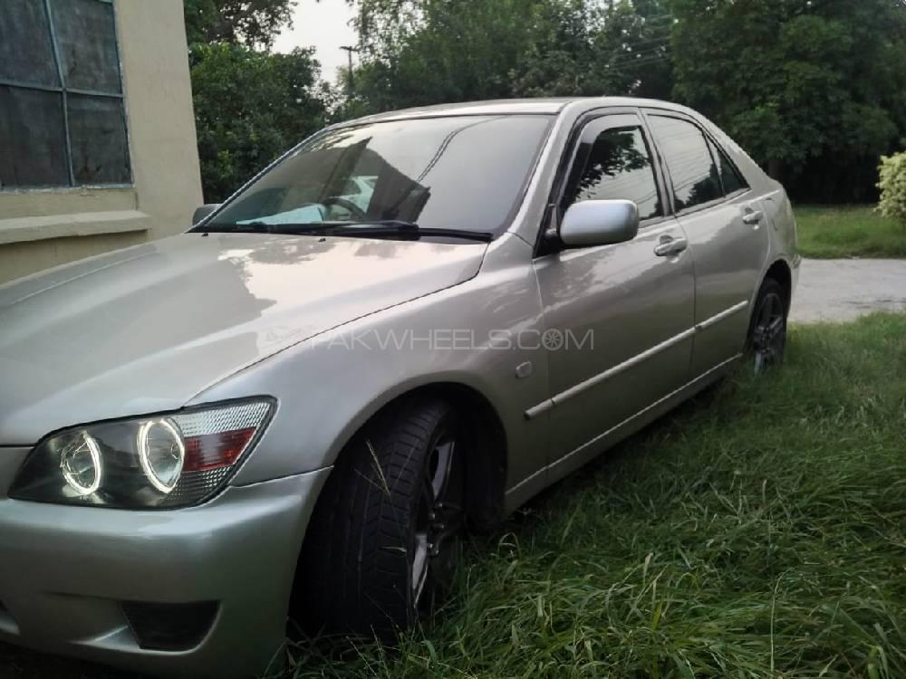 Toyota Altezza 2005 for Sale in Lahore Image-1
