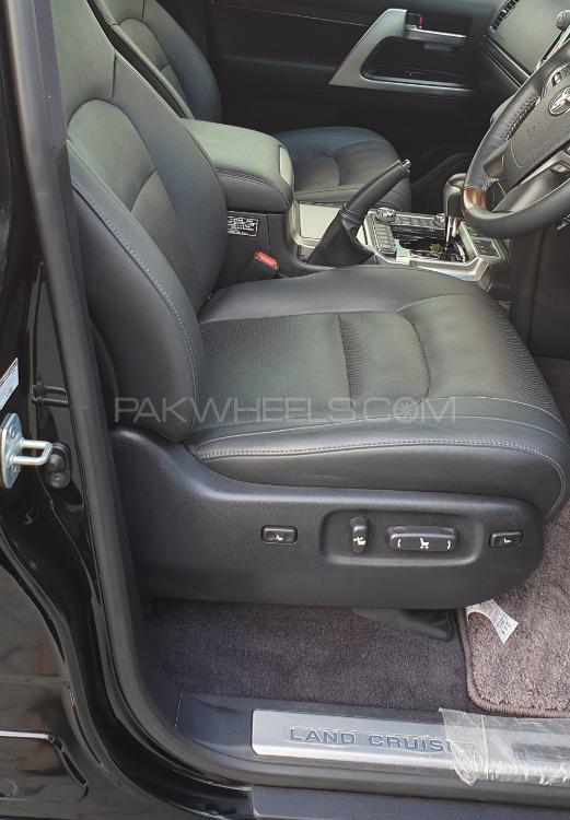 Toyota Land Cruiser 2017 for Sale in Islamabad Toyota Land Cruiser 2017 for Sale in Islamabad Image-2