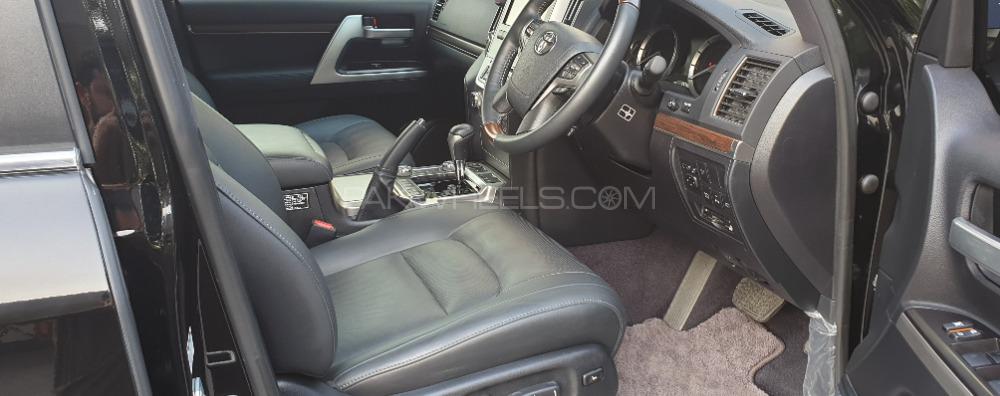 Toyota Land Cruiser 2017 for Sale in Islamabad Toyota Land Cruiser 2017 for Sale in Islamabad Image-12