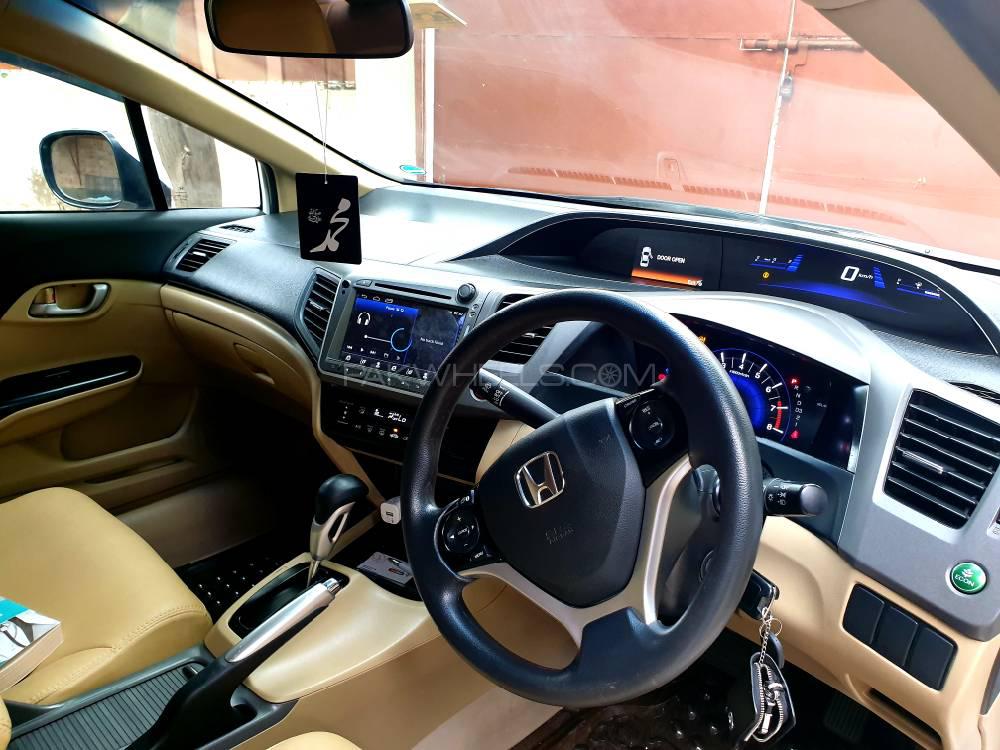 Honda Civic 2016 for Sale in Faisalabad Honda Civic 2016 for Sale in Faisalabad Image-3