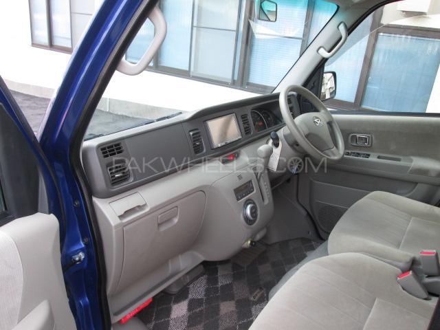 Daihatsu Atrai Wagon 2011 for Sale in Karachi Image-1