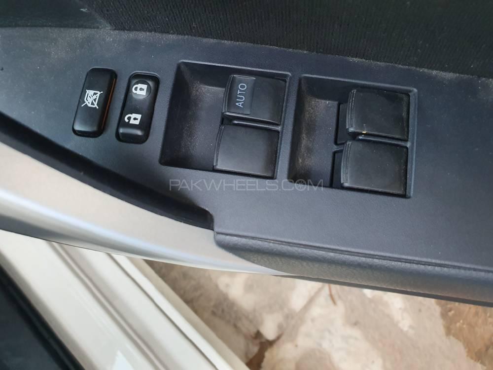 Toyota Corolla 2019 for Sale in Peshawar Toyota Corolla 2019 for Sale in Peshawar Image-7