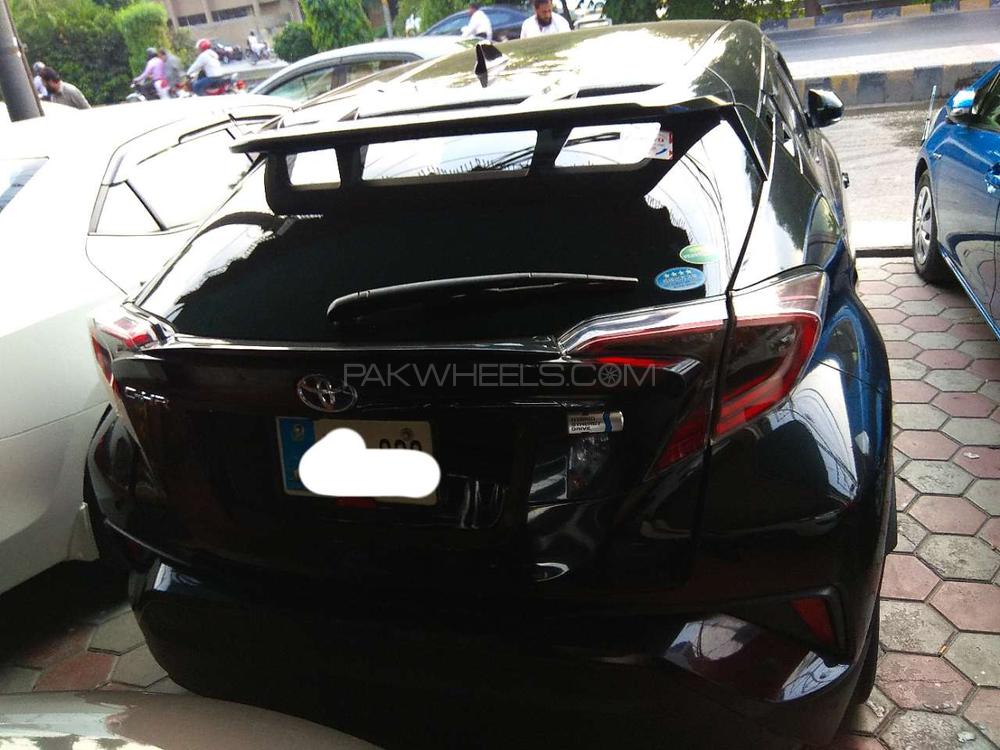 Toyota C-HR 2017 for Sale in Lahore Toyota C-HR 2017 for Sale in Lahore Image-13