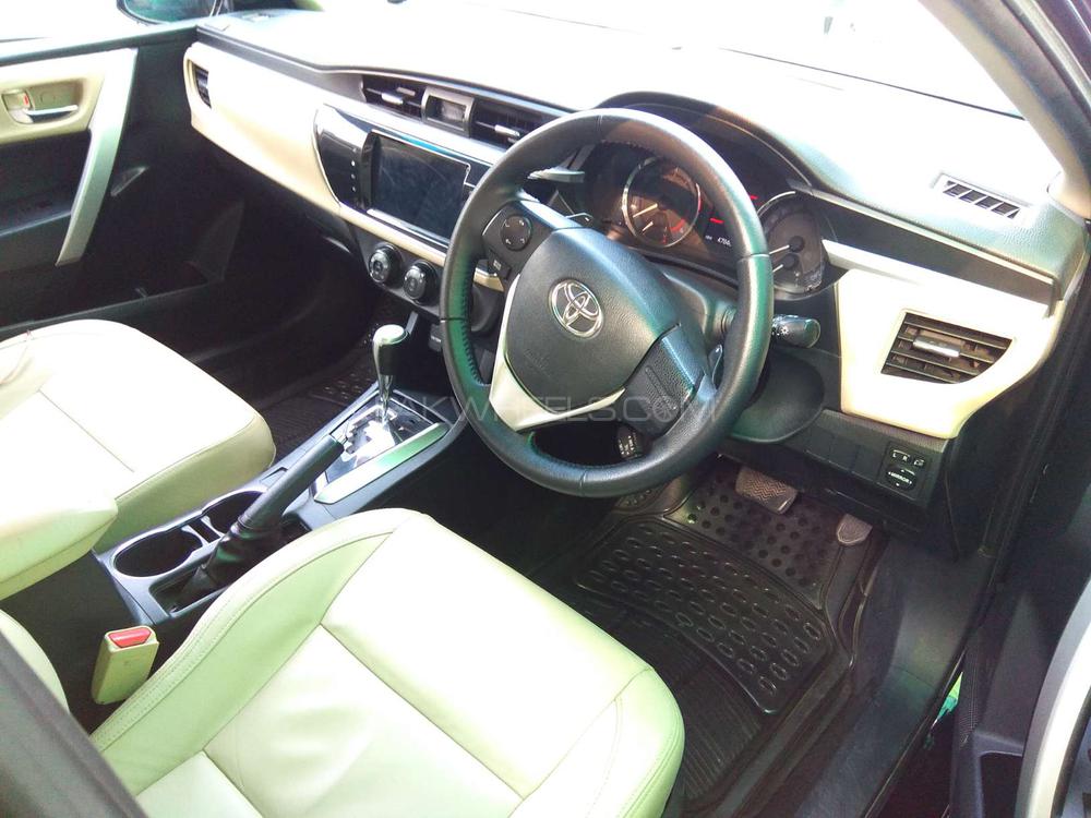Toyota Corolla 2015 for Sale in Lahore Toyota Corolla 2015 for Sale in Lahore Image-5