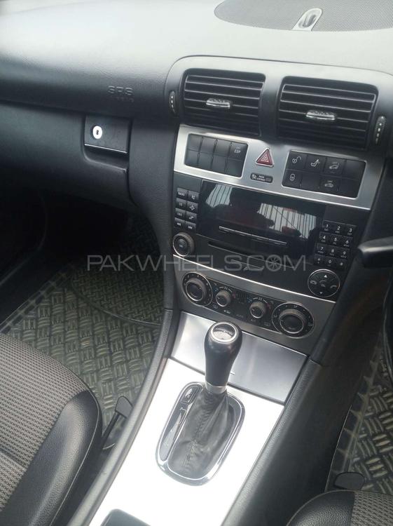 Mercedes Benz C Class 2006 for Sale in Gujranwala Mercedes Benz C Class 2006 for Sale in Gujranwala Image-12