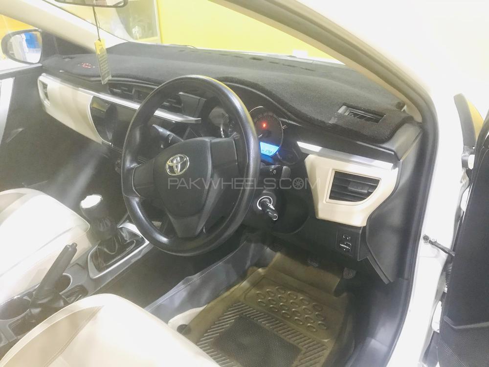 Toyota Corolla 2017 for Sale in Bahawalpur Toyota Corolla 2017 for Sale in Bahawalpur Image-5