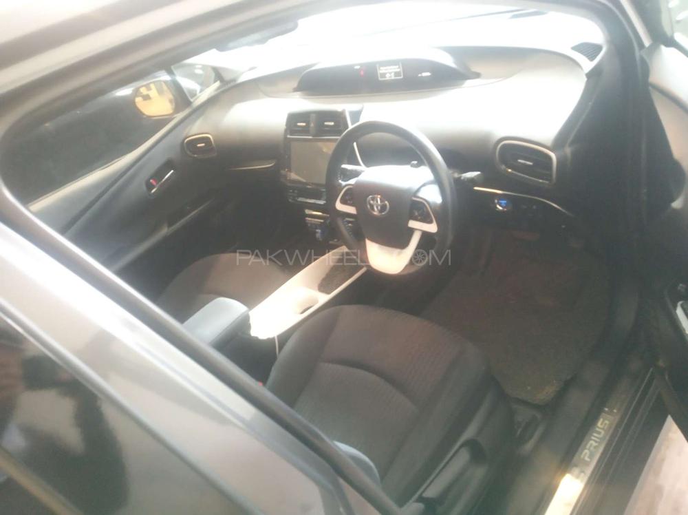 Toyota Prius 2016 for Sale in Faisalabad Toyota Prius 2016 for Sale in Faisalabad Image-4