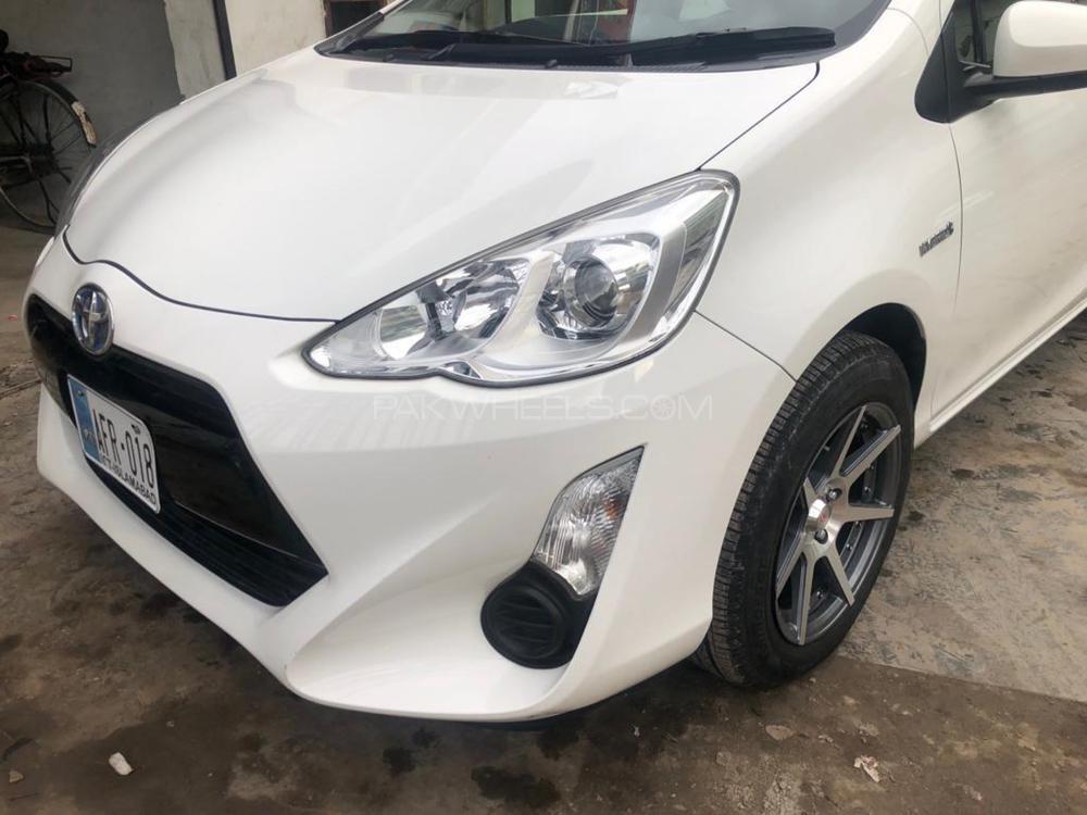 Toyota Aqua 2015 for Sale in Peshawar Toyota Aqua 2015 for Sale in Peshawar Image-2