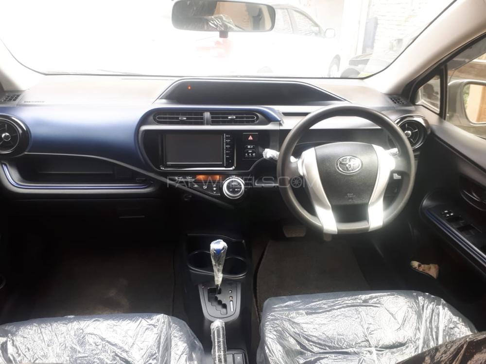 Toyota Aqua 2015 for Sale in Peshawar Toyota Aqua 2015 for Sale in Peshawar Image-8