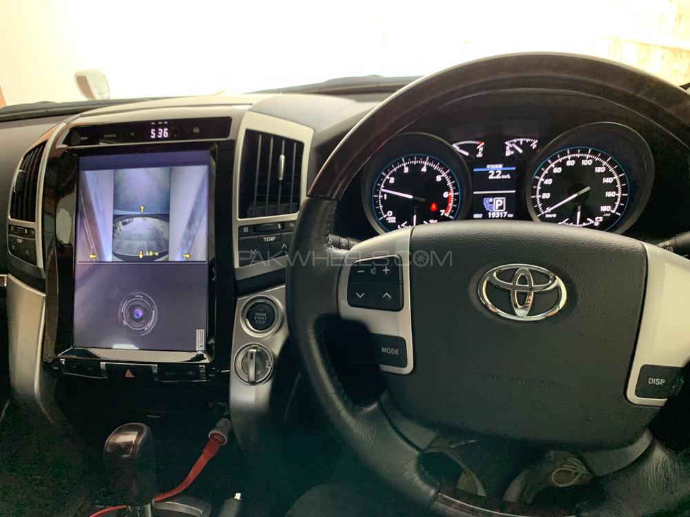 Toyota Land Cruiser 2012 for Sale in Karachi Toyota Land Cruiser 2012 for Sale in Karachi Image-8