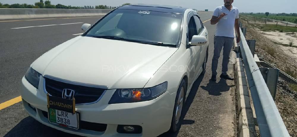 Honda Accord 2002 for Sale in Sahiwal Image-1