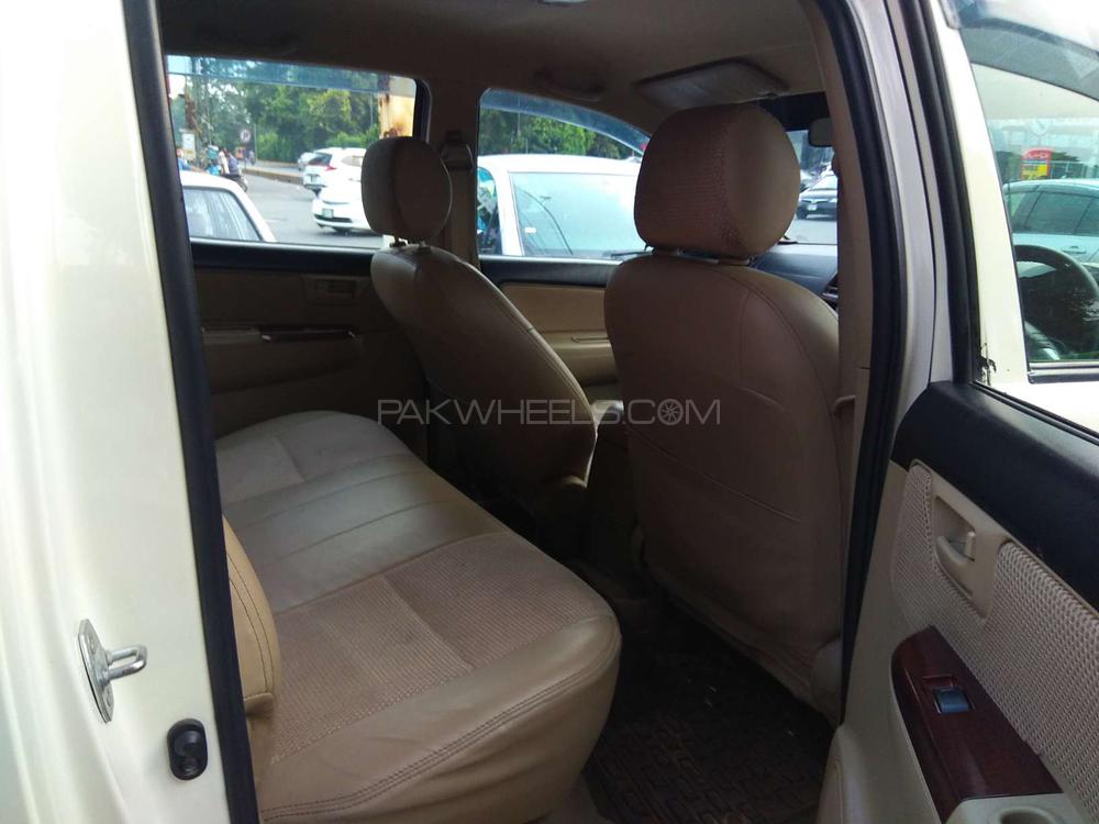 ٹویوٹا ہائیلکس 2014 for Sale in لاہور ٹویوٹا ہائیلکس 2014 for Sale in لاہور Image-6