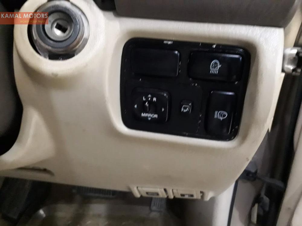 Lexus LX Series 2003 for Sale in Karachi Lexus LX Series 2003 for Sale in Karachi Image-9