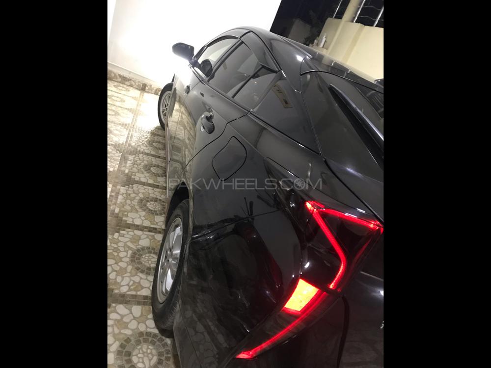 Toyota Prius 2017 for Sale in Rawalpindi Toyota Prius 2017 for Sale in Rawalpindi Image-2