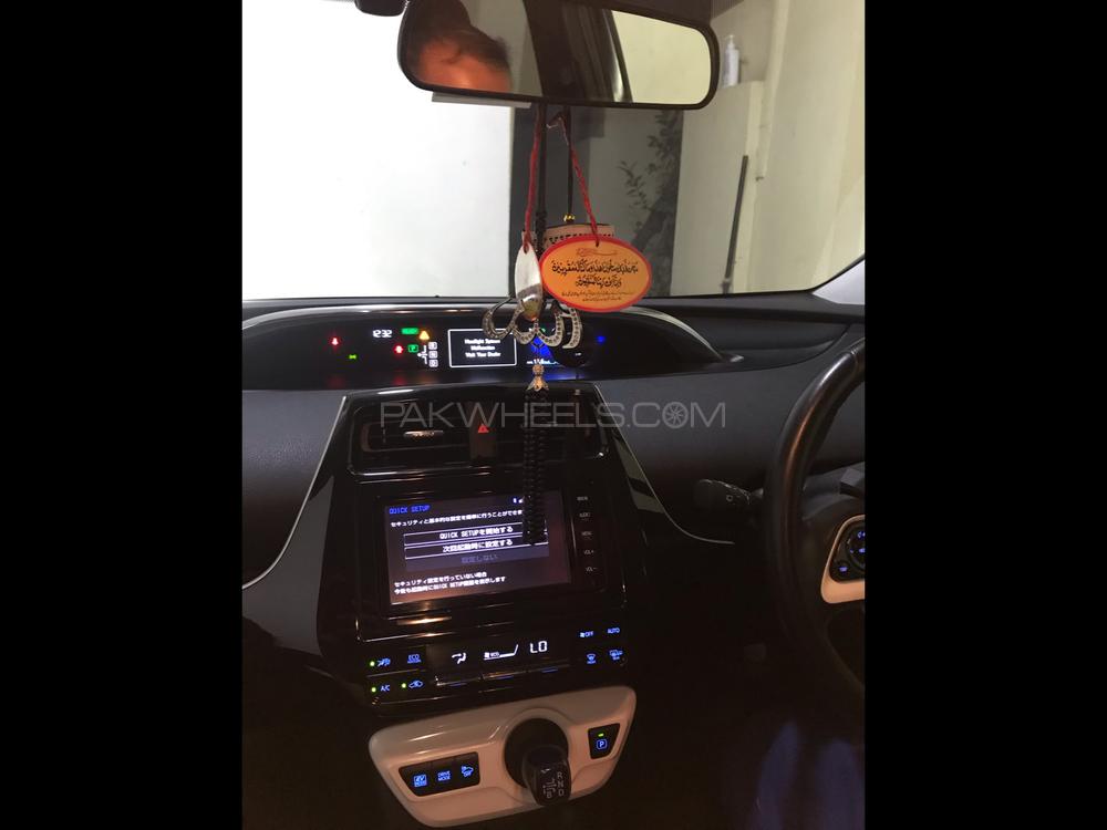 Toyota Prius 2017 for Sale in Rawalpindi Toyota Prius 2017 for Sale in Rawalpindi Image-5