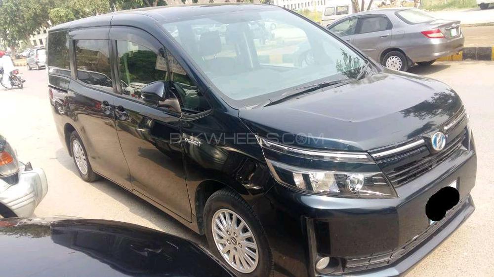 Toyota Voxy 2015 for Sale in Islamabad Toyota Voxy 2015 for Sale in Islamabad Image-3