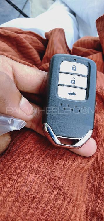 Honda Civic remote control available Image-1