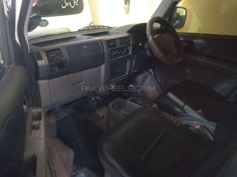 Nissan Clipper 2010 for Sale in Multan Nissan Clipper 2010 for Sale in Multan Image-3