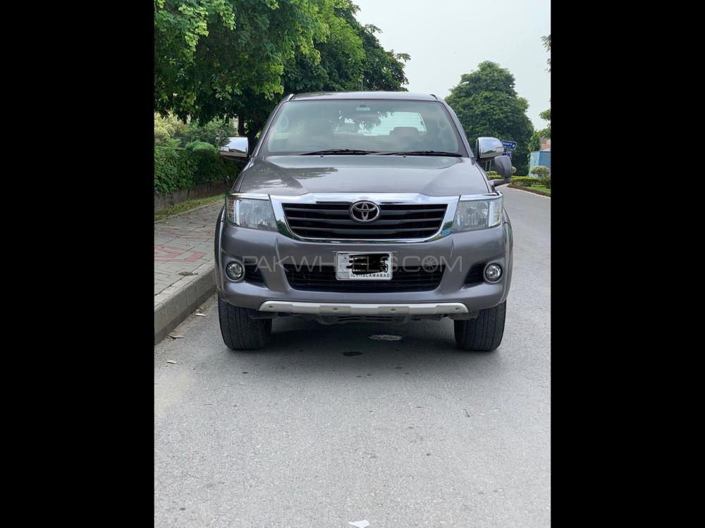Toyota Hilux 2016 for Sale in Islamabad Toyota Hilux 2016 for Sale in Islamabad Image-11