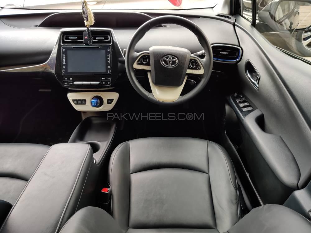 Toyota Prius 2016 for Sale in Lahore Toyota Prius 2016 for Sale in Lahore Image-3