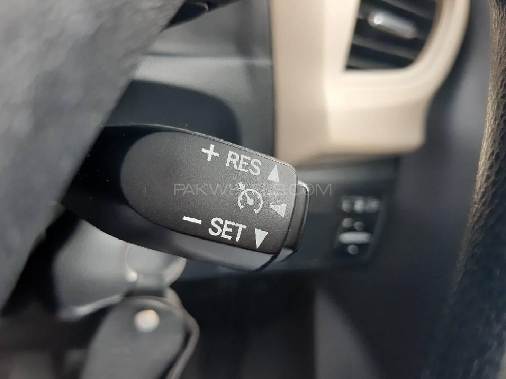 Toyota Corolla 2015 for Sale in Lahore Toyota Corolla 2015 for Sale in Lahore Image-14
