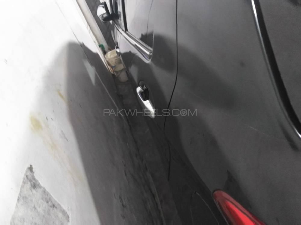 Toyota Vitz 2015 for Sale in Lahore Toyota Vitz 2015 for Sale in Lahore Image-4
