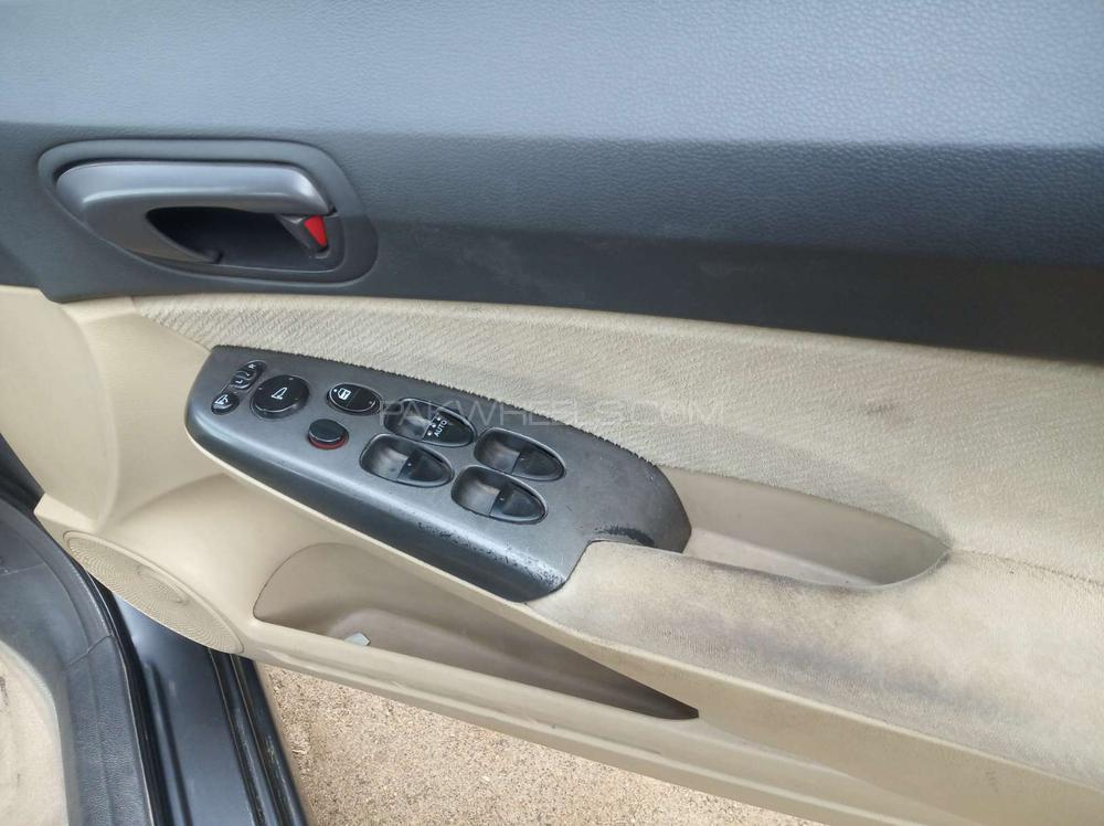 Honda Civic 2011 for Sale in Gujranwala Honda Civic 2011 for Sale in Gujranwala Image-10