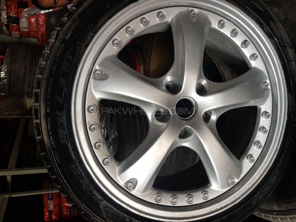 honda civic low profile tyre with alloyrym Image-1